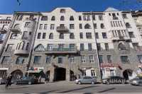 В Петербурге за 11 миллионов решили продать рабочую квартиру Максима Горького