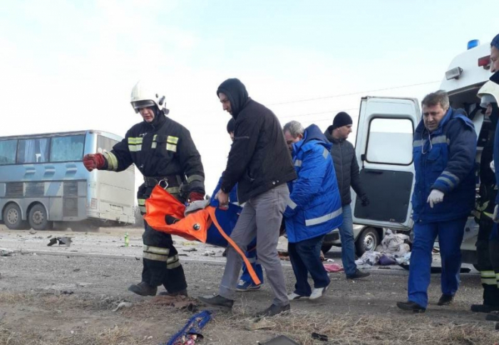 Пострадавших детей с места ДТП в Дубовском районе забрали на вертолете (ВИДЕО)