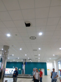 В новом терминале волгоградского аэропорта обрушился потолок