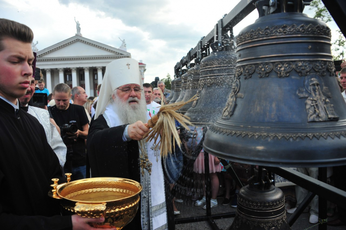 В Волгограде освятили колокола для будущего собора Александра Невского