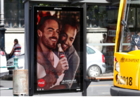 В Венгрии призвали бойкотировать Coca-cola из-за рекламирующих ее геев