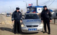 Волгоградский полицейский спас жизнь 2-летнему ребенку