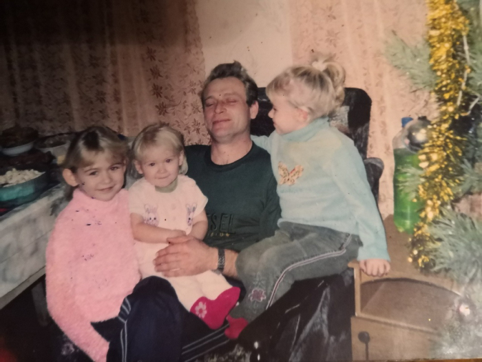 Владимир с дочерьми