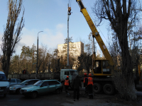 Да будет свет: В Кировском районе устанавливают уличное освещение