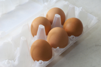 В российских магазинах появились яйца в упаковках по 9 штук