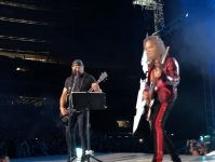 «Metallica» исполнила «Группу крови» Цоя в Лужниках