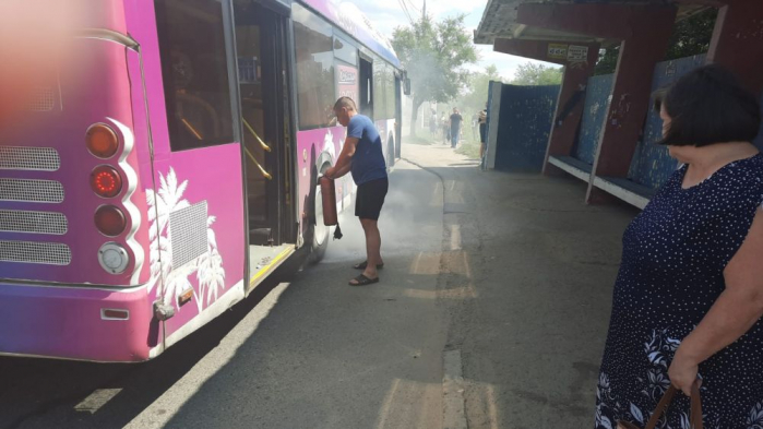 avtobus pozhar