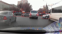 В Волгограде задержали свадебный кортеж из 9 автомобилей 