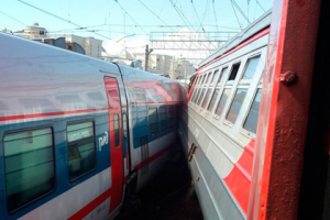 Курский вокзал столкновение двух поездов