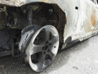 В Волгограде продолжают гореть дорогие авто