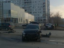 В Волгограде перебегающего на красный свет пешехода сбила иномарка