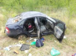 Под Волгоградом женщина за рулем опрокинула машину: 3-летняя пассажирка госпитализирована