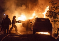 В час ночи в Волгоградской области сгорели три машины