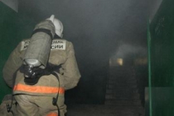 Из-за курильщика в Волгограде тушили большой пожар Из-за курильщика в Волгограде тушили большой пожар
