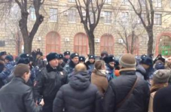 Полиция разгоняет народный сход в Волгограде