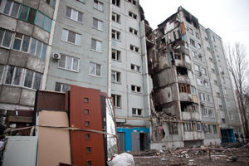 В Волгограде разрушенный взрывом дом на Космонавтов 47, демонтируют с помощью техники
