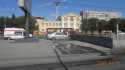 Волгоградец протаранил бетонное ограждение туннеля метротрама