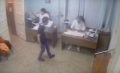 В Волгограде пьяный пациент избил врача-травматолога