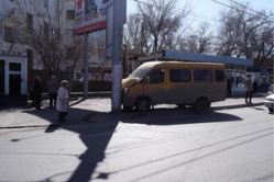 В Волгограде маршрутное такси врезалось в столб: пострадал пассажир