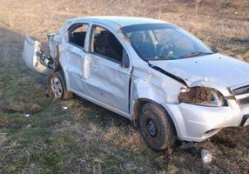 В Волгоградской области не имеющий прав мужчина опрокинул автомобиль 
