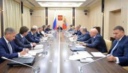 Владимир Путин дал поручение по реализации проекта платежной карты «Мир»