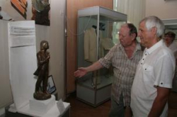 В Волгограде открылась выставка памяти певца и композитора Владимира Мигули