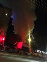 В Волгограде на привокзальной площади сгорела билетная касса